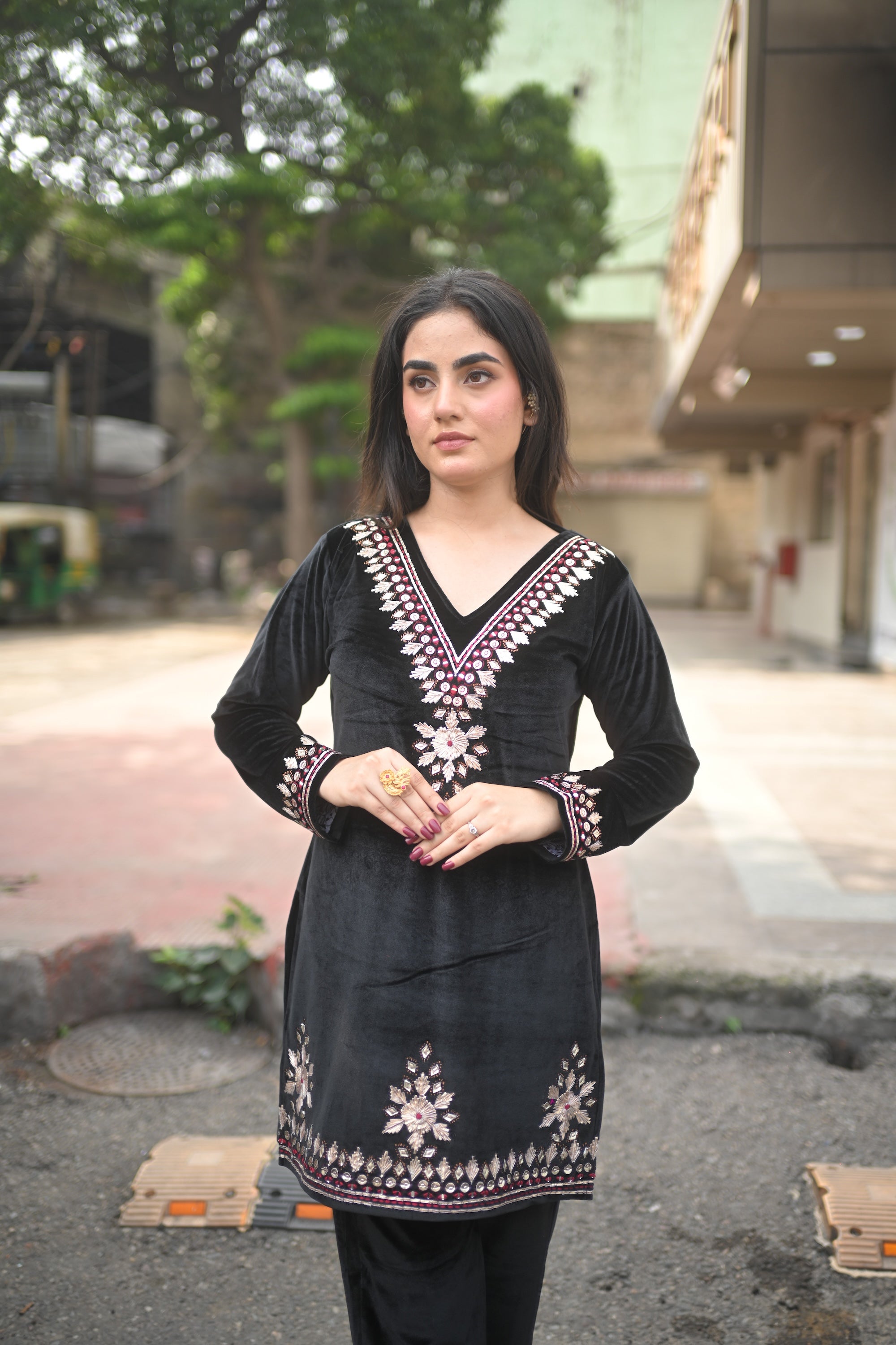 BLACK EMBROIDERED CO-ORD SET
