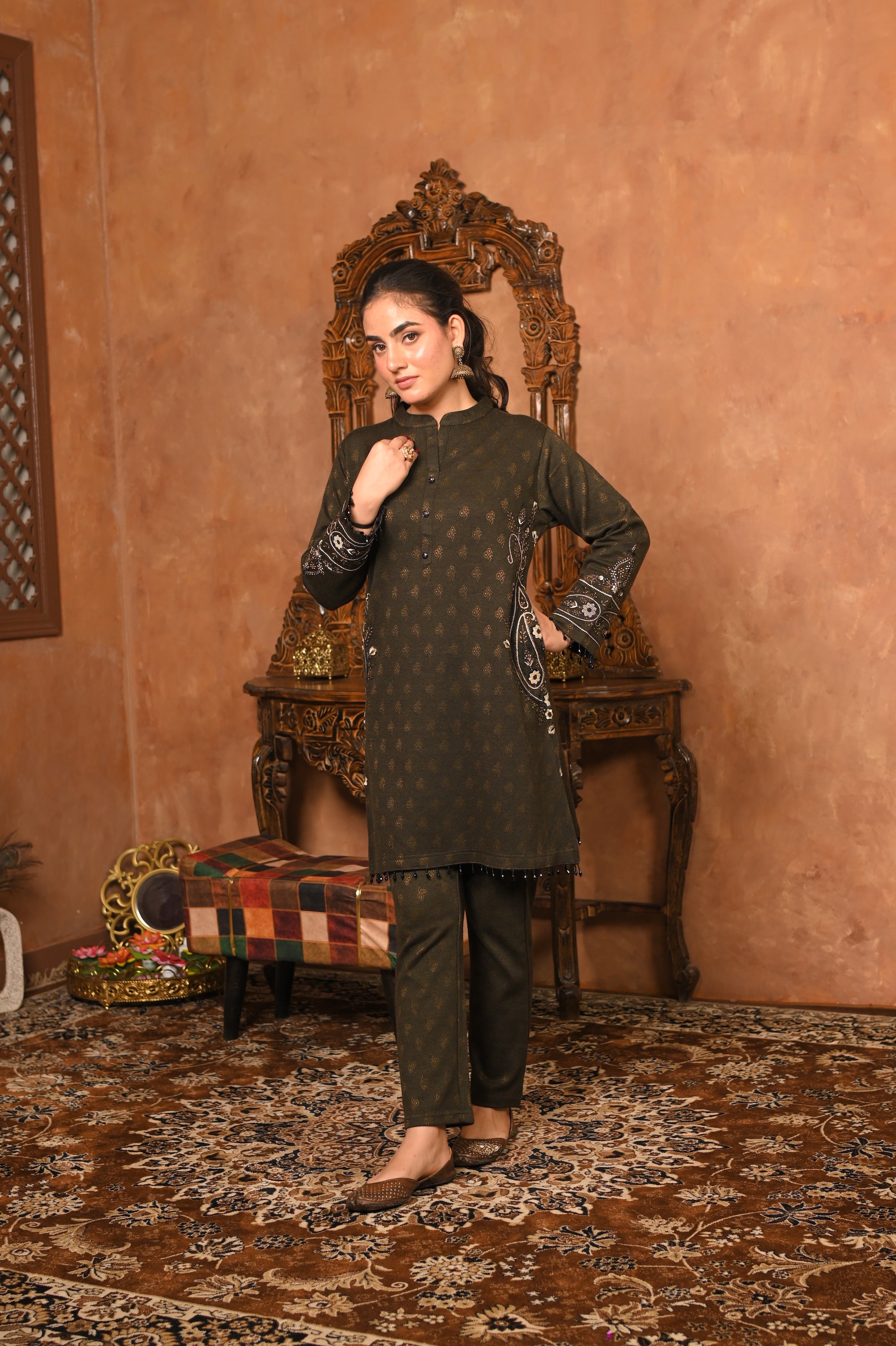 GREEN JAQUARD EMBROIDERED SET