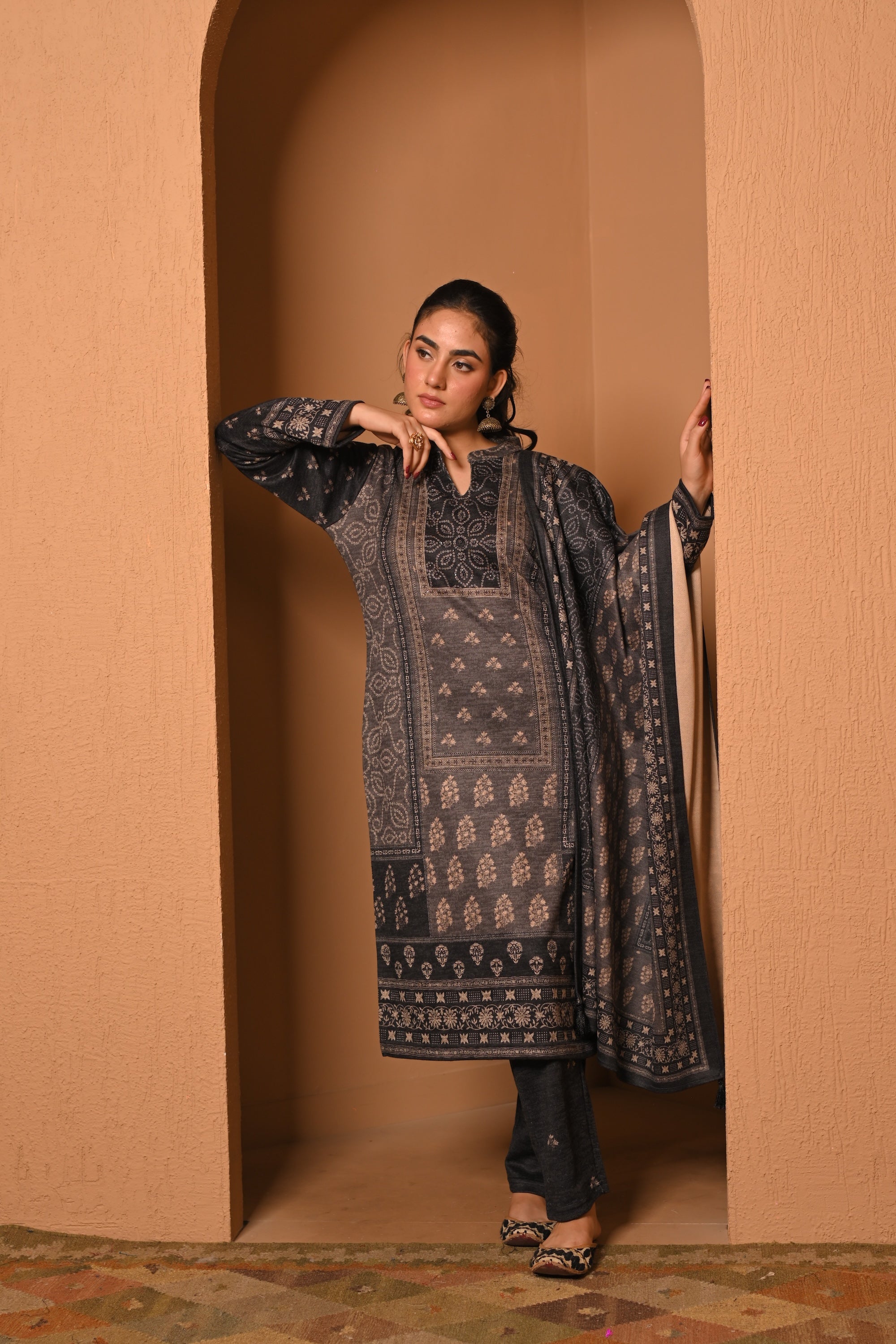 GREY BANDHANI PRINT KURTA SET